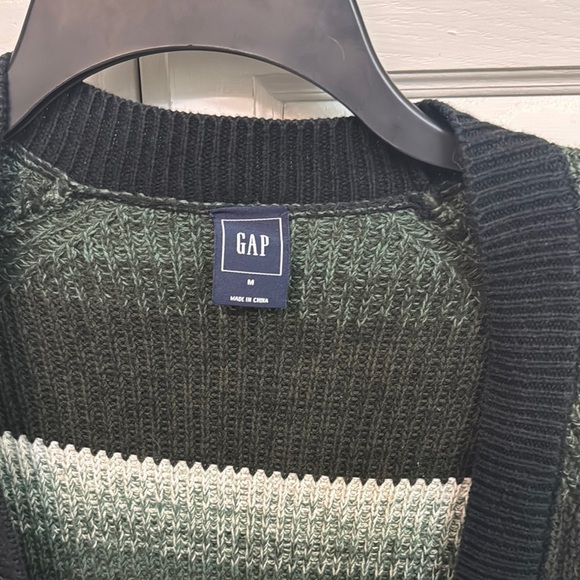 GAP cardigan sweater. Long, pockets, size medium. - Picture 2 of 6